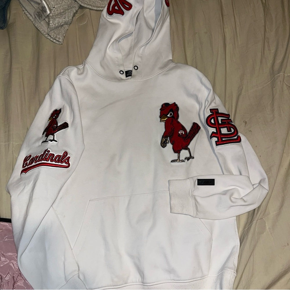 Men’s small St. Louis Cardinals Pro Standard Classic Chenille Pullover Hoodie